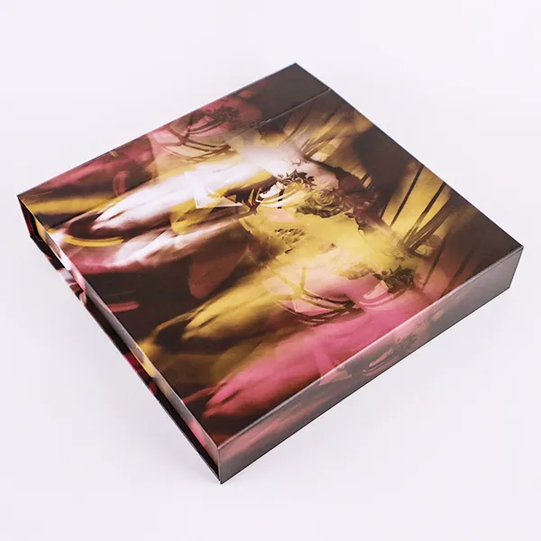 Scatole regalo per abbigliamento