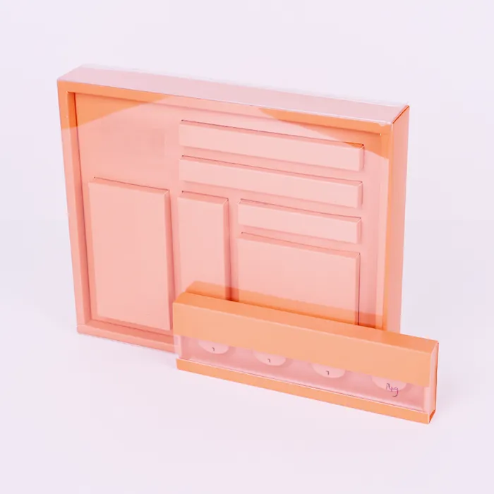 Confezione di scatole per la cura della pelle